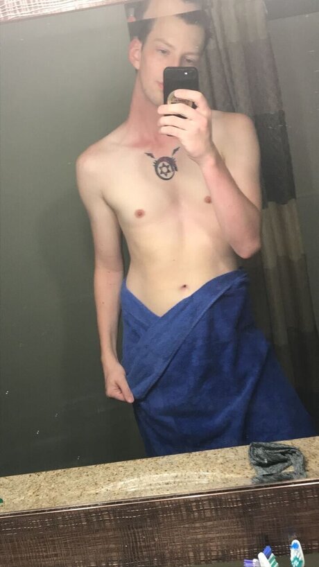 Foto di nudo di fuga di OnlyFans di Tyler Gelsey