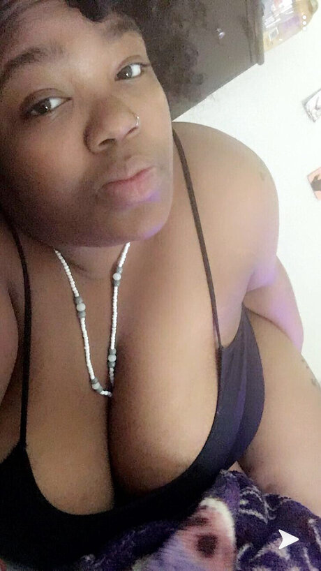 Foto di nudo di fuga di OnlyFans di Luminouscandi