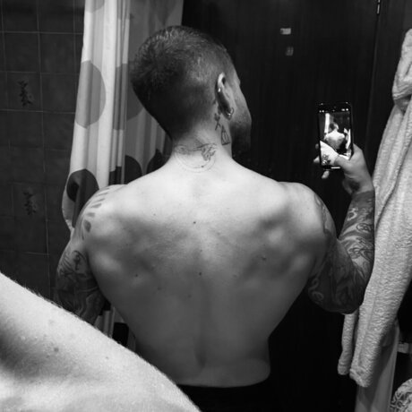 Foto di nudo di fuga di OnlyFans di Puyi
