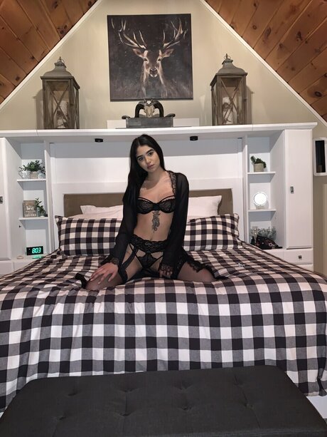 Foto di nudo di fuga di OnlyFans di Freyamoon