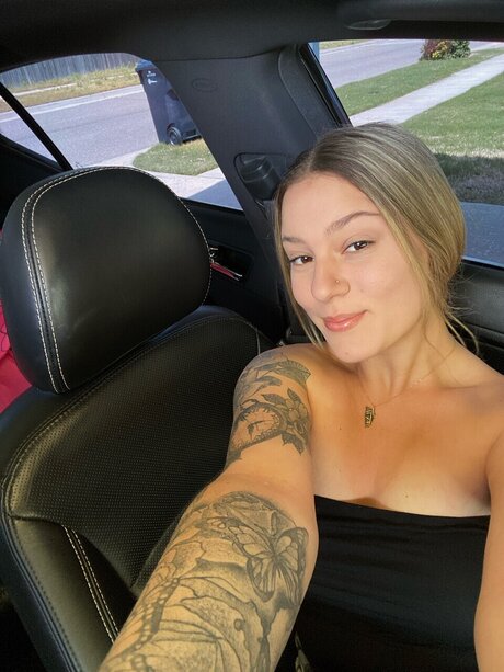 Foto di nudo di fuga di OnlyFans di Ashley