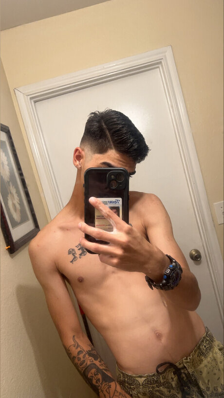 Foto di nudo di fuga di OnlyFans di Mkswaggerz