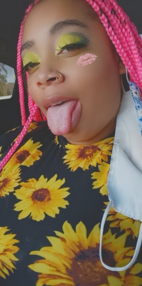 Foto di nudo di fuga di OnlyFans di Queendej