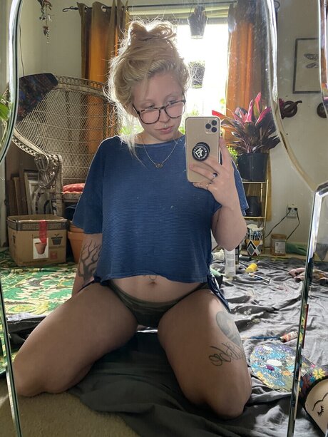 Foto di nudo di fuga di OnlyFans di Zoiezaftig