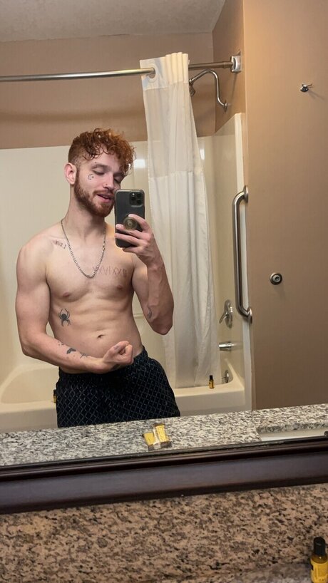Foto di nudo di fuga di OnlyFans di Db
