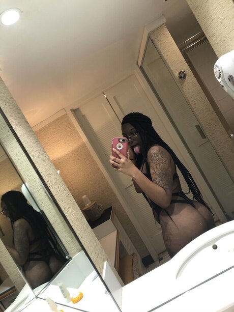 Foto di nudo di fuga di OnlyFans di Ceesnow