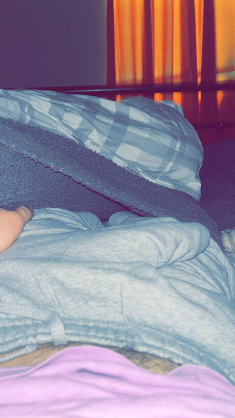 Foto di nudo di fuga di OnlyFans di Abchilly