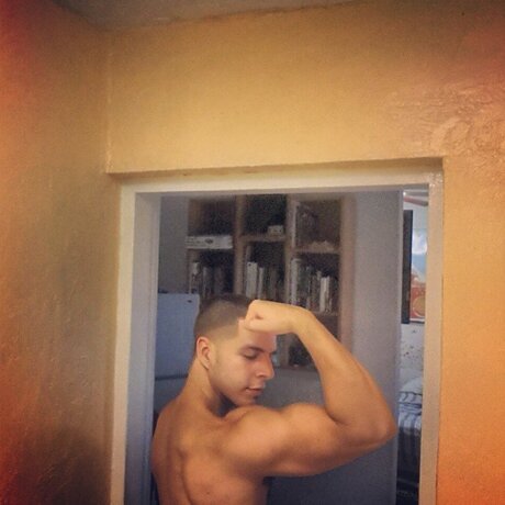 Foto di nudo di fuga di OnlyFans di 8inchsoldier