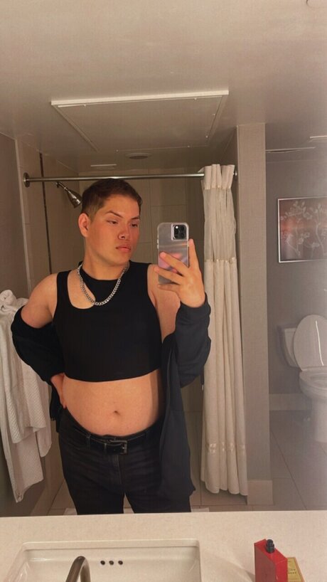 Foto di nudo di fuga di OnlyFans di Anthony