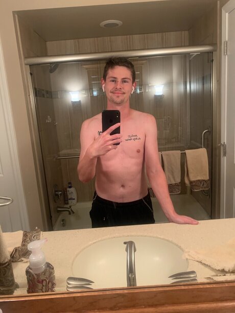 Foto di nudo di fuga di OnlyFans di Cuckboyconnor