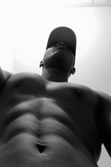 Foto di nudo di fuga di OnlyFans di Rain 