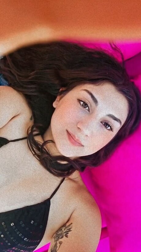 Foto di nudo di fuga di OnlyFans di Holylady
