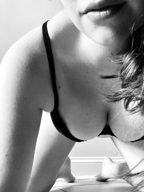 Foto di nudo di fuga di OnlyFans di Alex