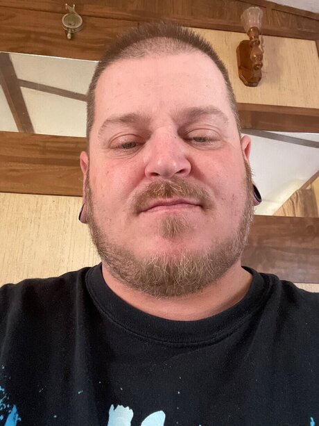 Foto di nudo di fuga di OnlyFans di Christopher Eastburn