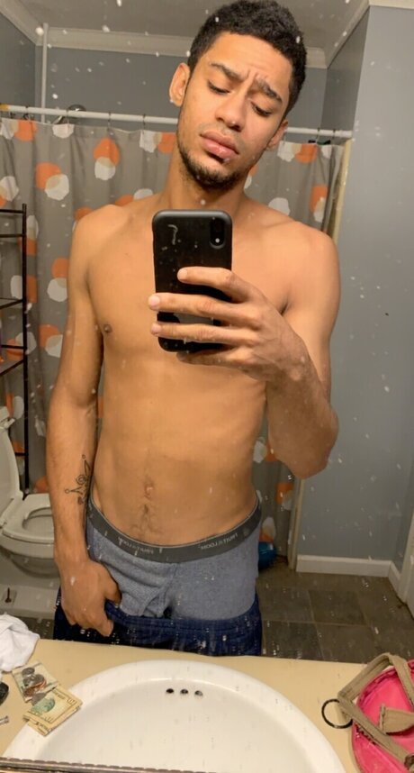 Foto di nudo di fuga di OnlyFans di Terrell