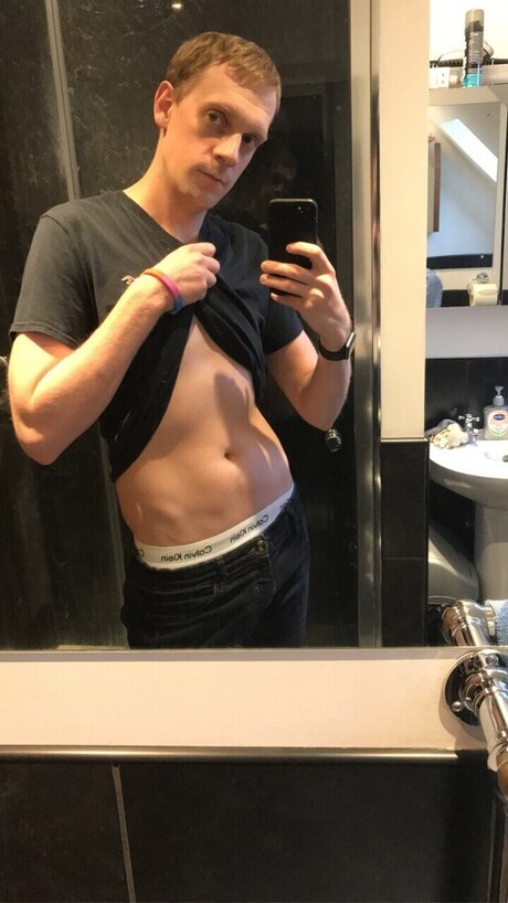 Foto di nudo di fuga di OnlyFans di Kyle
