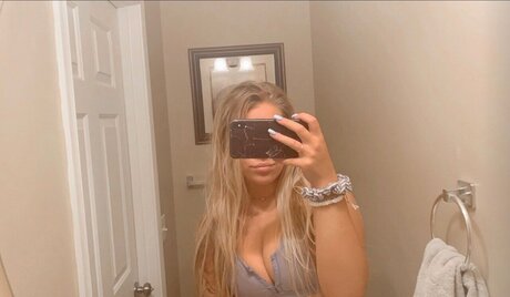 Foto di nudo di fuga di OnlyFans di Chelsea Michaels
