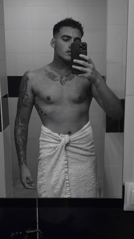 Foto di nudo di fuga di OnlyFans di Jeray Barragan