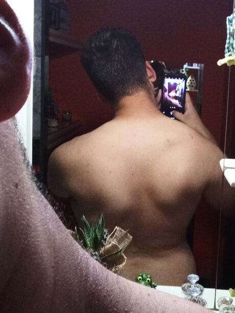 Foto di nudo di fuga di OnlyFans di Alex