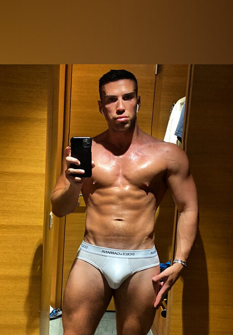 Foto di nudo di fuga di OnlyFans di Elijah