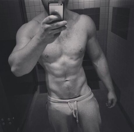 Foto di nudo di fuga di OnlyFans di Joey
