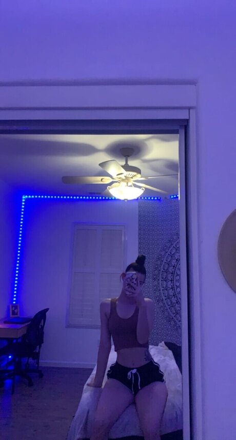 Foto di nudo di fuga di OnlyFans di Hallie