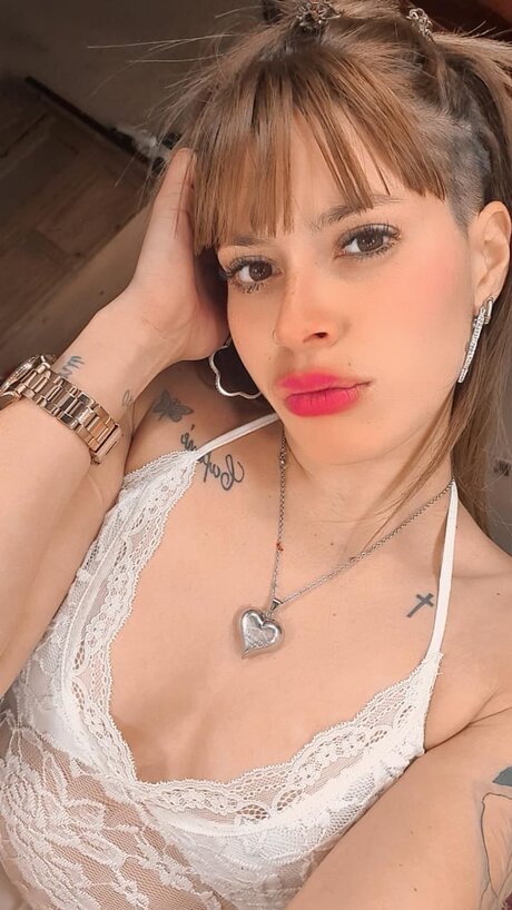 Foto di nudo di fuga di OnlyFans di Irina