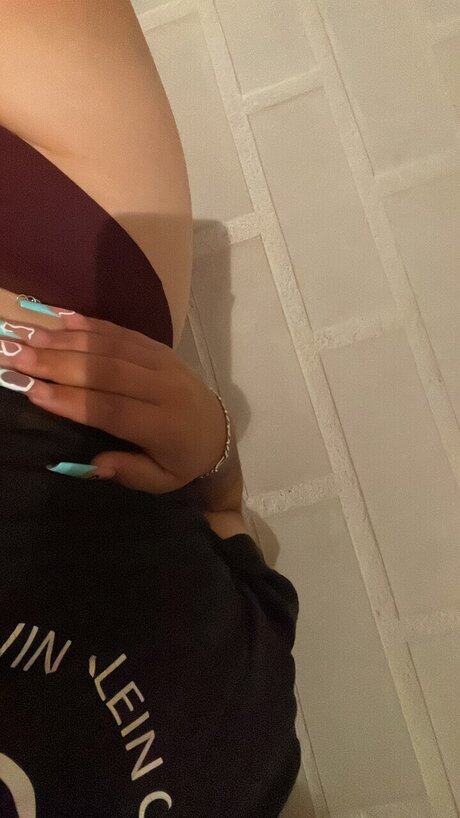 Foto di nudo di fuga di OnlyFans di Lucia