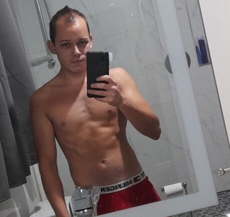 Foto di nudo di fuga di OnlyFans di Shawn