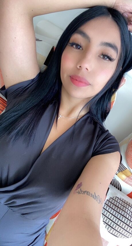 Foto di nudo di fuga di OnlyFans di Carolina Cardenas