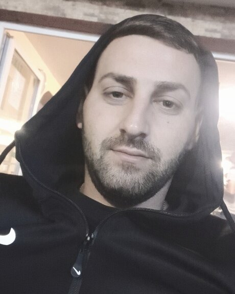 Foto di nudo di fuga di OnlyFans di Robert1993