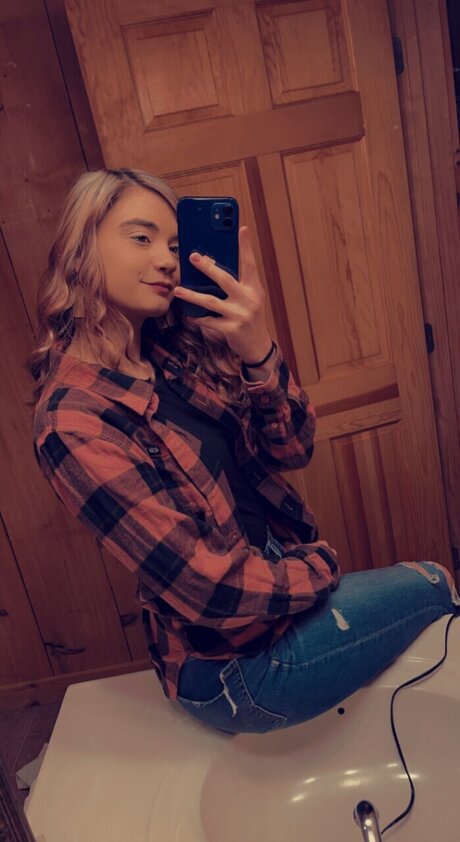 Foto di nudo di fuga di OnlyFans di Kaitlin Lloyd
