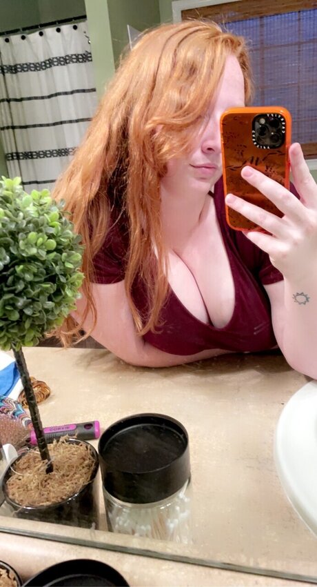 Foto di nudo di fuga di OnlyFans di Lila