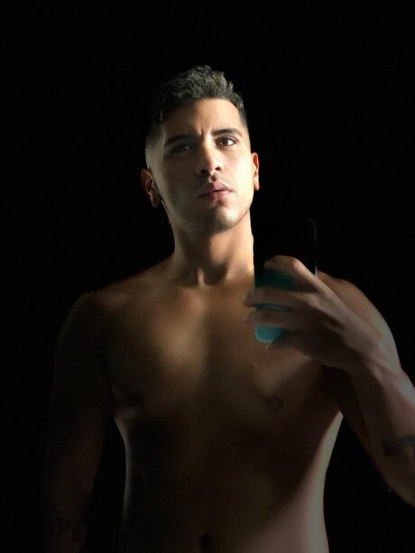 Foto di nudo di fuga di OnlyFans di Alexis Cano
