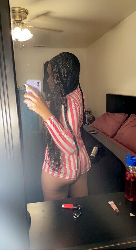 Foto di nudo di fuga di OnlyFans di Dadon