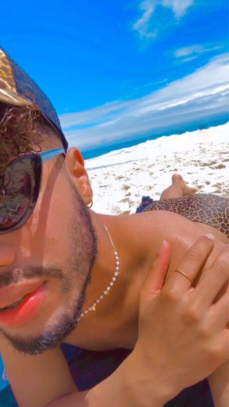 Foto di nudo di fuga di OnlyFans di Luigg