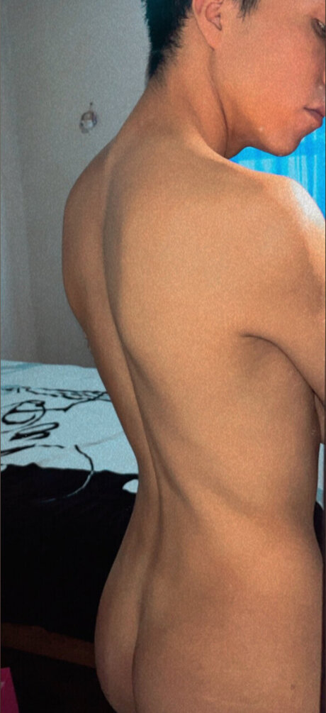 Foto di nudo di fuga di OnlyFans di Vctor Garca