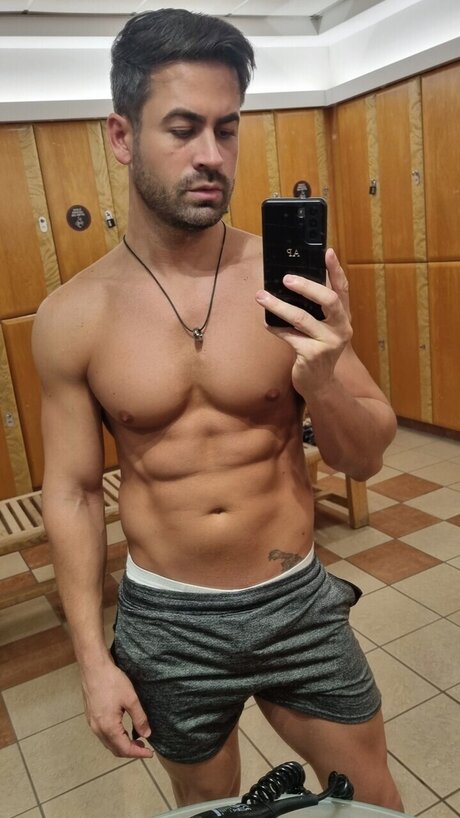 Foto di nudo di fuga di OnlyFans di Kenteris