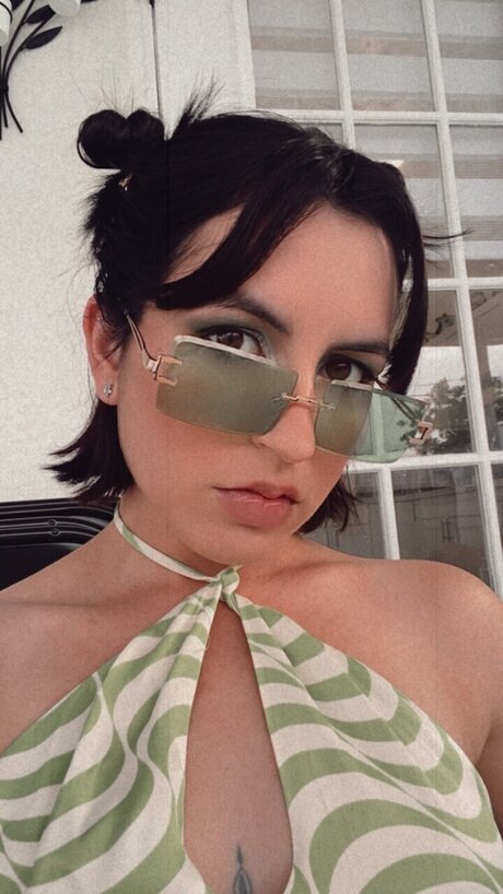 Foto di nudo di fuga di OnlyFans di Laura