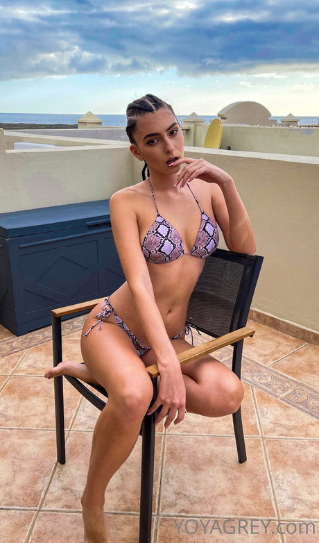 Yoya Grey