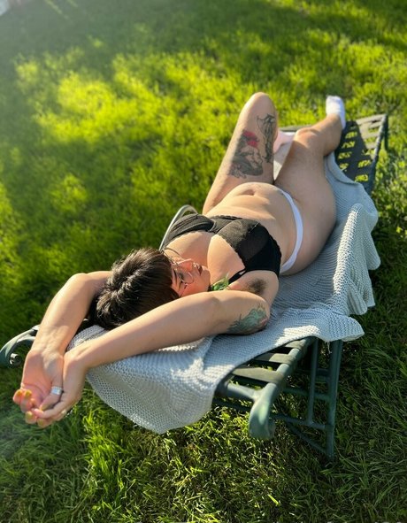 Foto di nudo di fuga di OnlyFans di Bella Mae