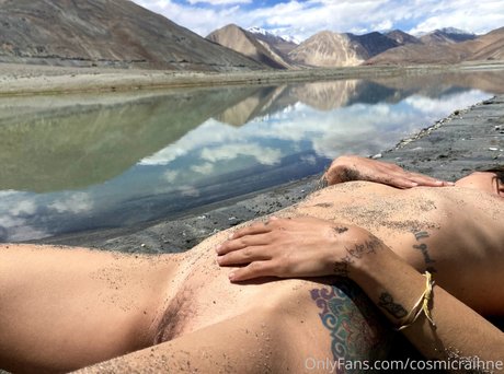Foto di nudo di fuga di OnlyFans di Touched By Nature