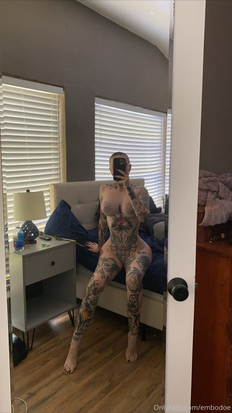 Foto di nudo di fuga di OnlyFans di Embodoe