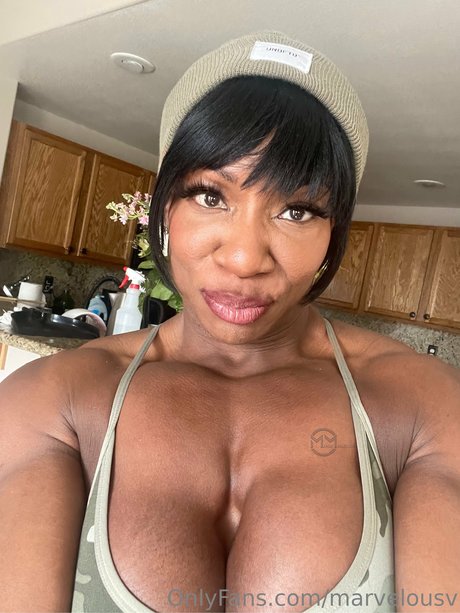 Foto di nudo di fuga di OnlyFans di Margie Martin