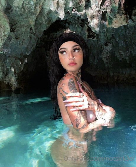 Foto di nudo di fuga di OnlyFans di Notsick3