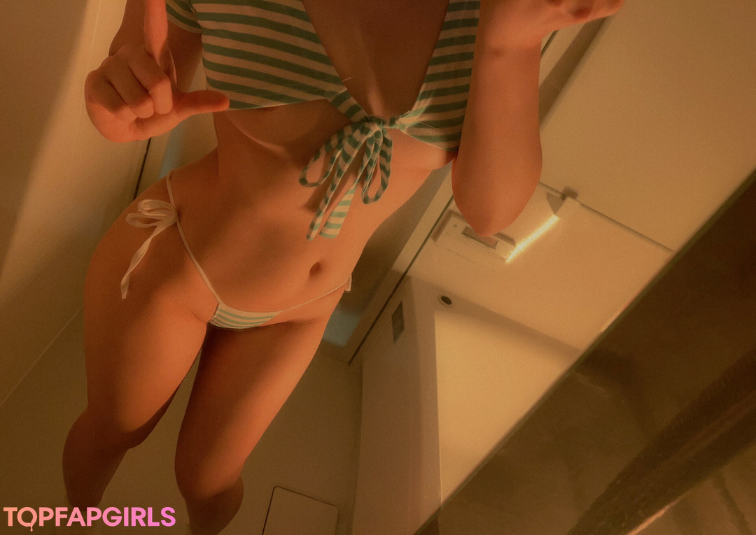 Foto di nudo di fuga di OnlyFans di Nikumikyo #1738