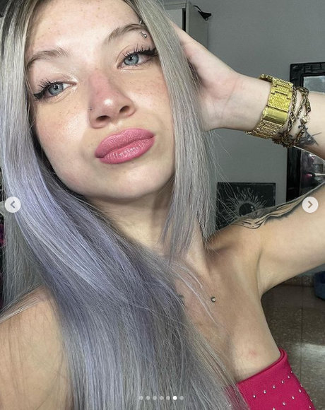 Foto di nudo di fuga di OnlyFans di Abru