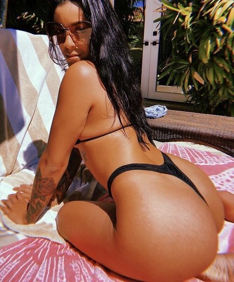 Foto di nudo di fuga di OnlyFans di Mia Martinez
