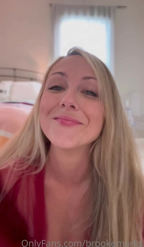 Foto di nudo di fuga di OnlyFans di Brooke Marks