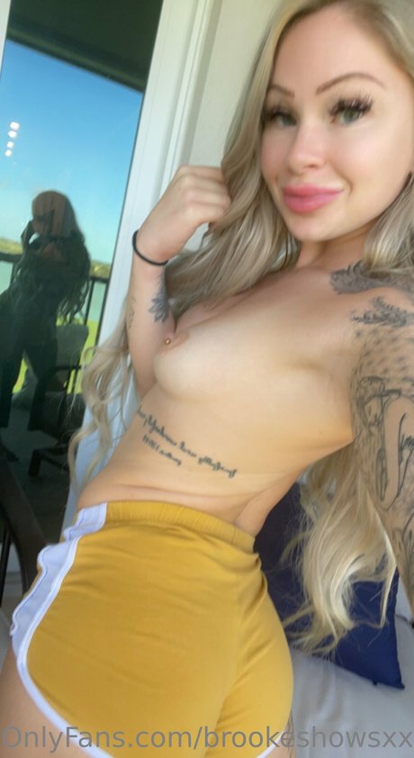Foto di nudo di fuga di OnlyFans di Brooke